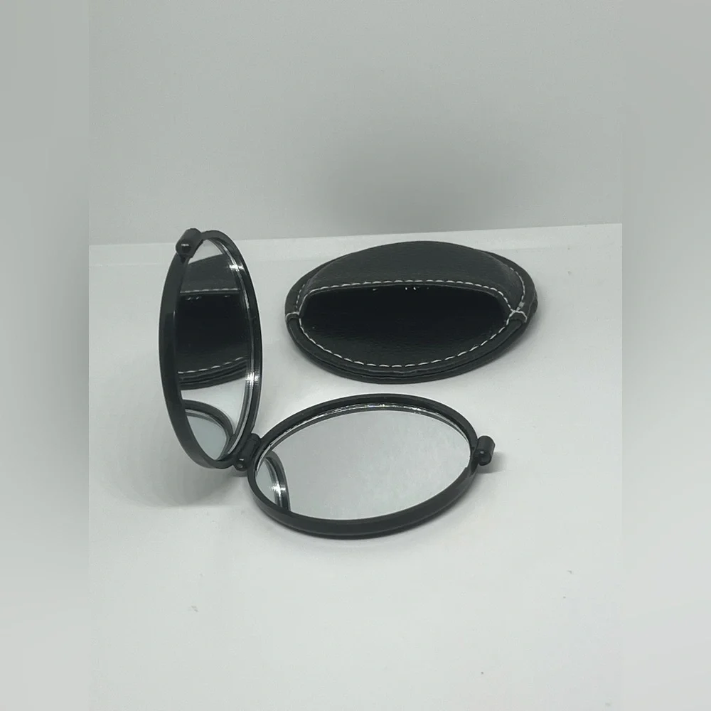 Avon y2k Classic Compact Mirror & Leather‎ Case